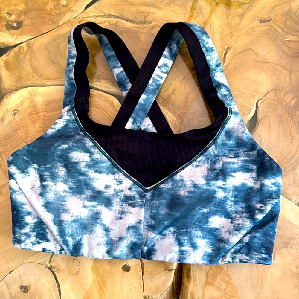 Lululemon navy and white sports bra